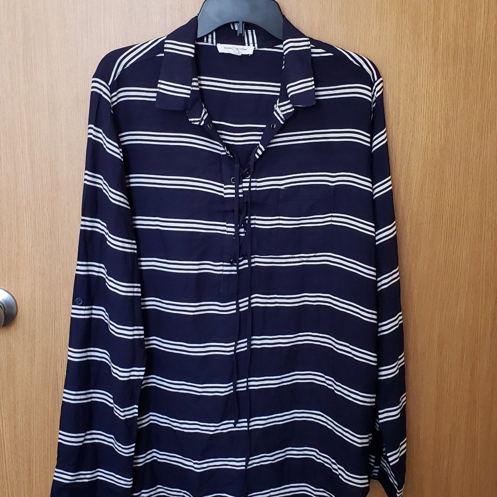 beachlunchlounge, blue white stripe tie up front long soft  blouse, XL